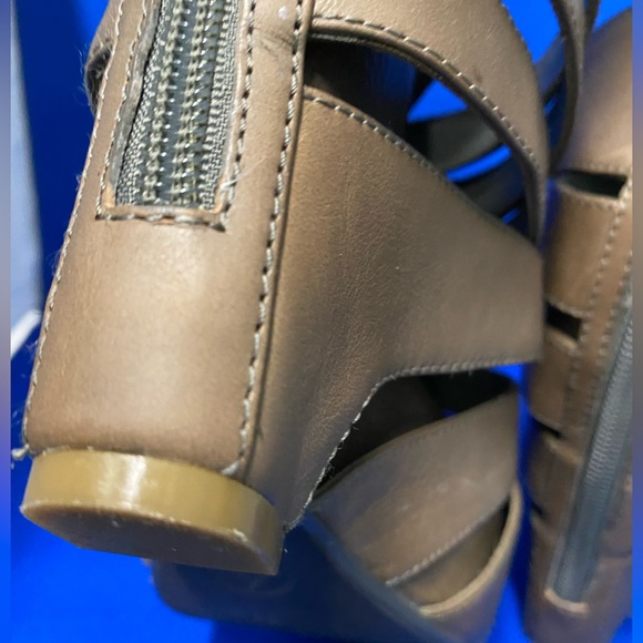 Ash Platform Lotus Size 9 Tan Leather - Picture 6 of 13